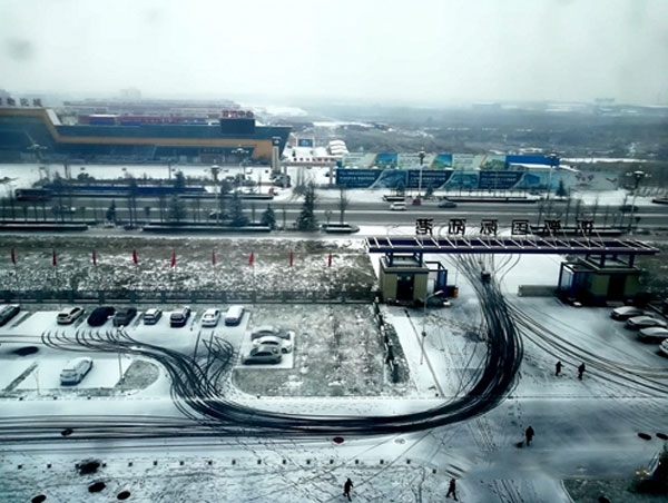 膜結(jié)構(gòu)在遇見下雪時(shí)怎么辦？